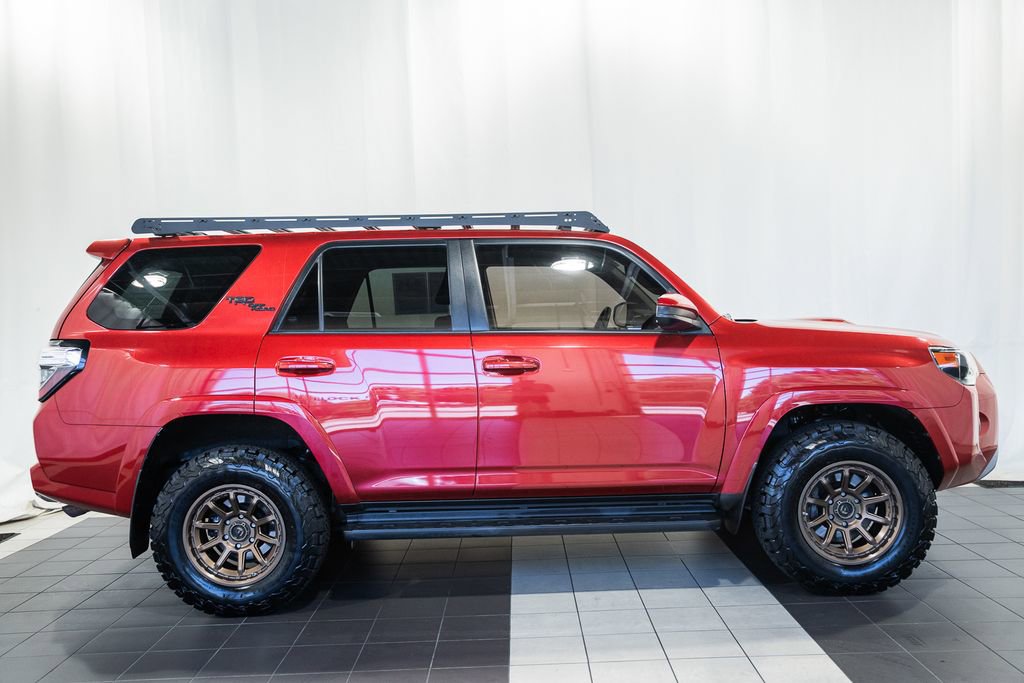 Used 2020 Toyota 4Runner TRD Off-Road AWD/4WD image 3