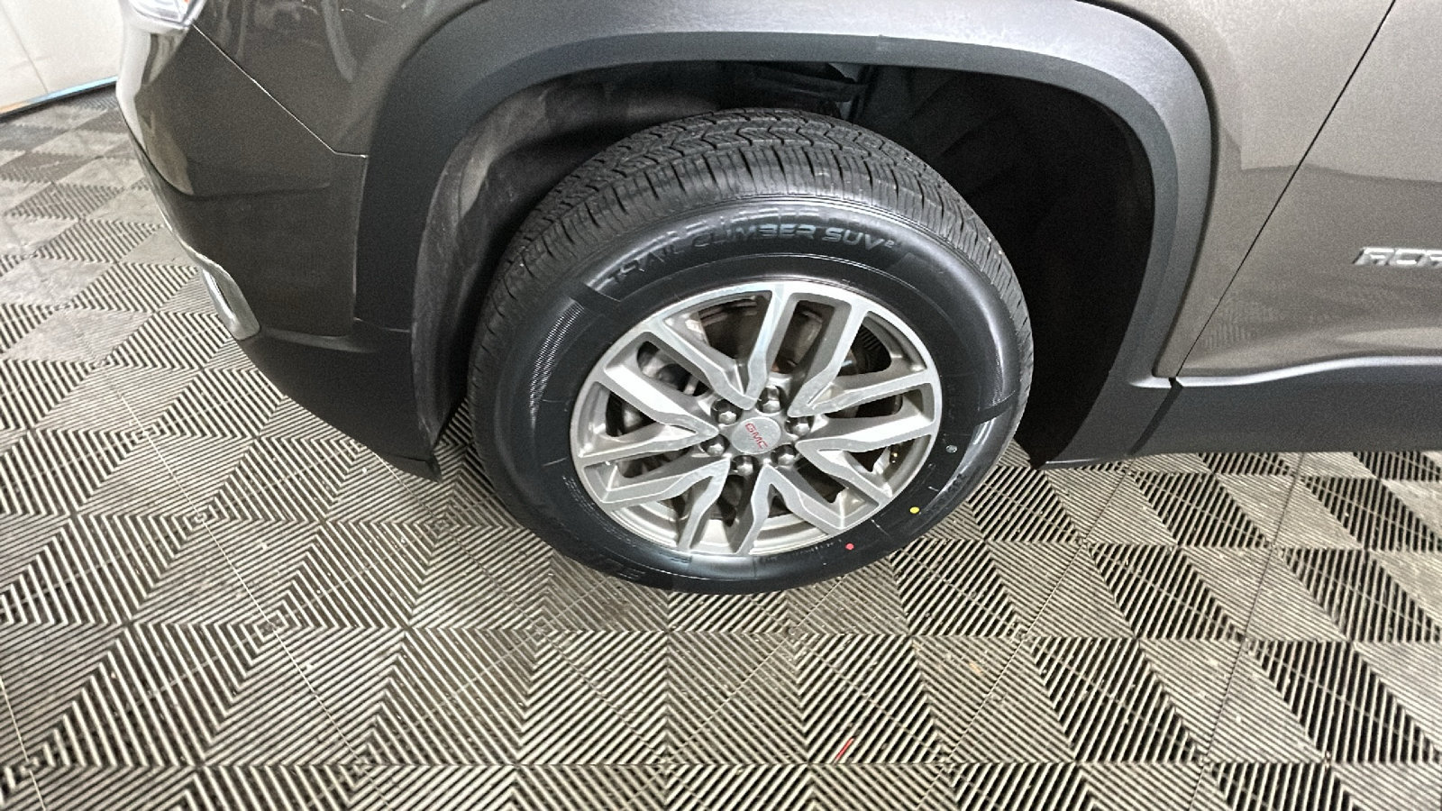 Used 2019 GMC Acadia SLE w/ Driver Alert Package I AWD/4WD image 11
