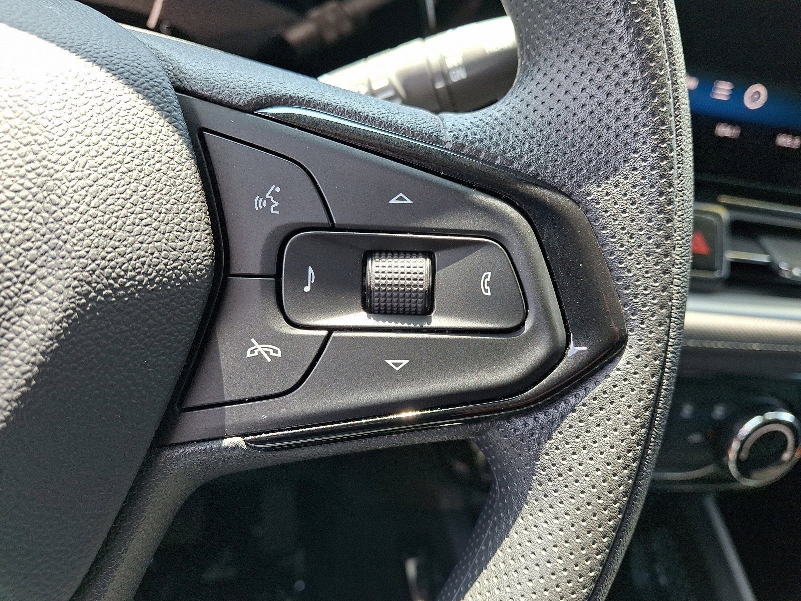 Used 2025 Chevrolet TrailBlazer LT image 21