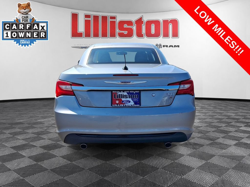 Used 2013 Chrysler 200 S FWD image 5