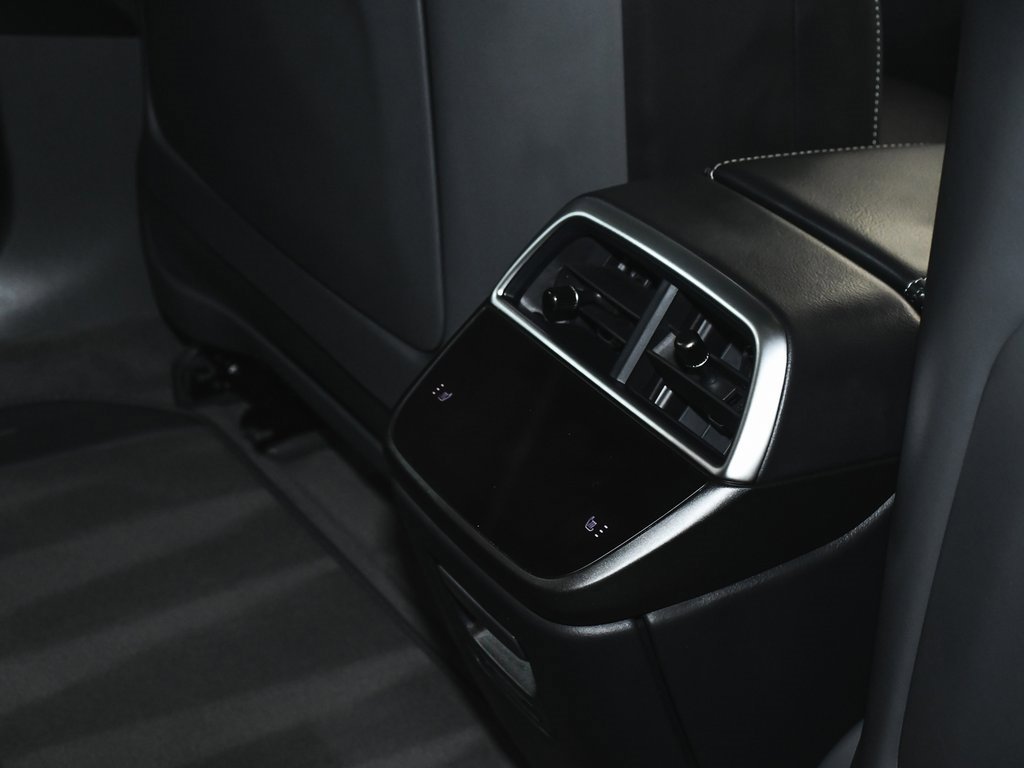 Used 2024 Lucid Air Grand Touring image 52