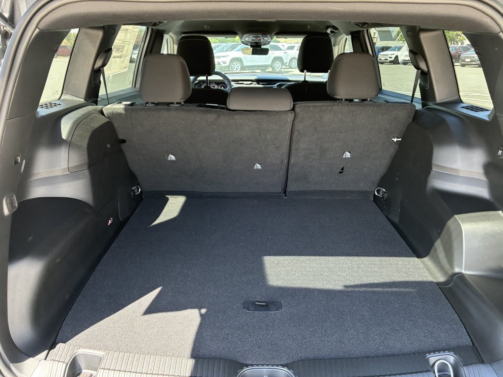 New 2026 Jeep Cherokee Laredo AWD/4WD image 12