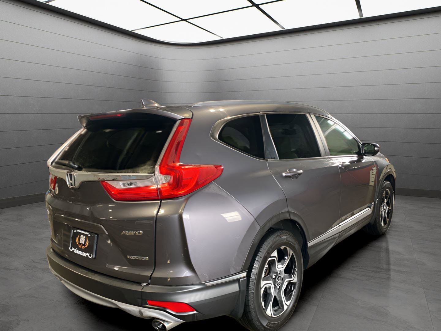 Used 2017 Honda CR-V Touring image 5