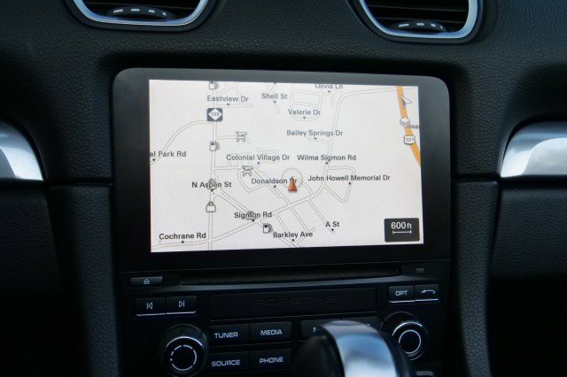 Used 2018 Porsche 718 Boxster S image 17