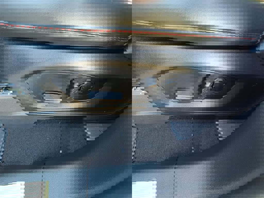 Used 2025 Ford Explorer ST-Line w/ Premium Package image 12