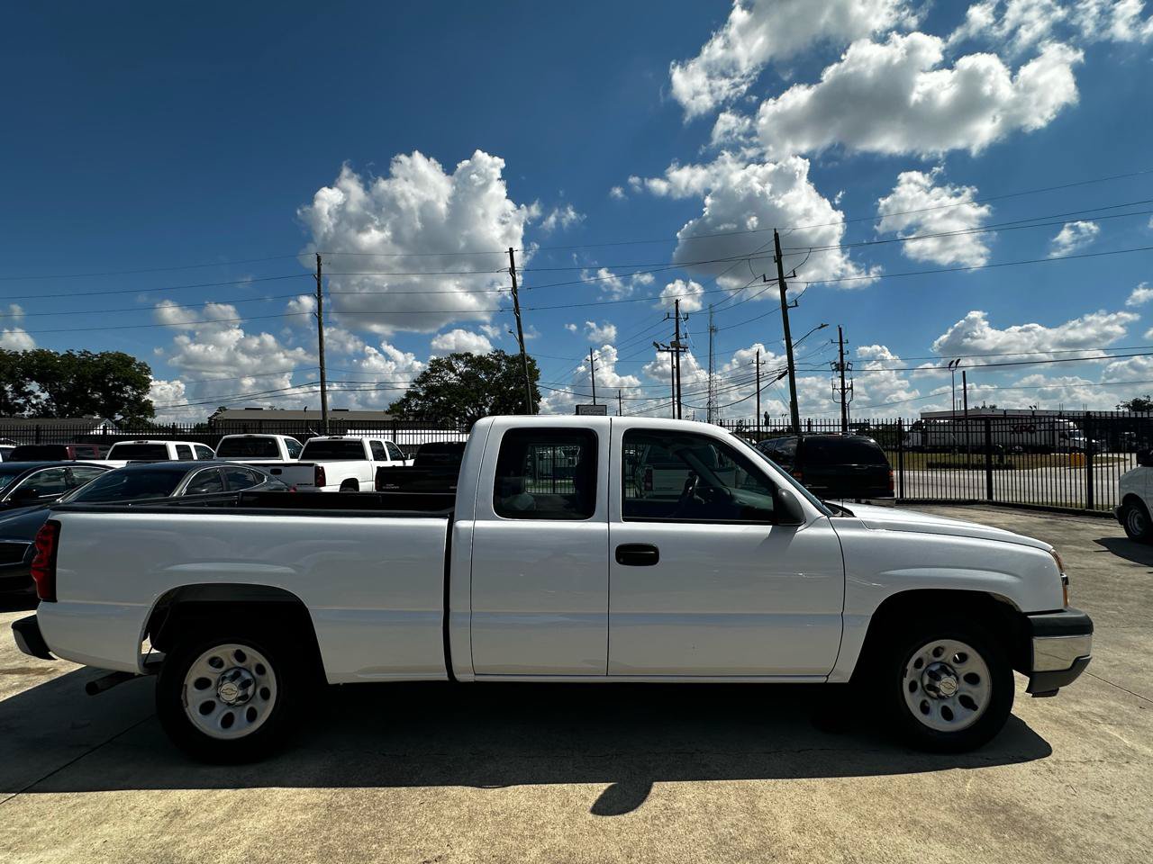 Used 2005 Chevrolet Silverado 1500 W/T RWD image 7