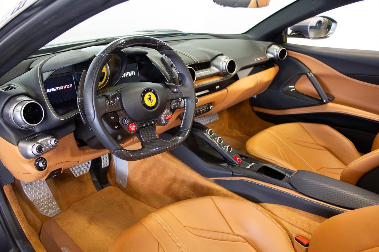 Used 2021 Ferrari 812 GTS RWD image 2