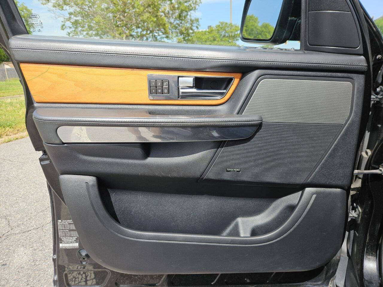 Used 2011 Land Rover Range Rover Sport HSE LUX AWD/4WD image 13