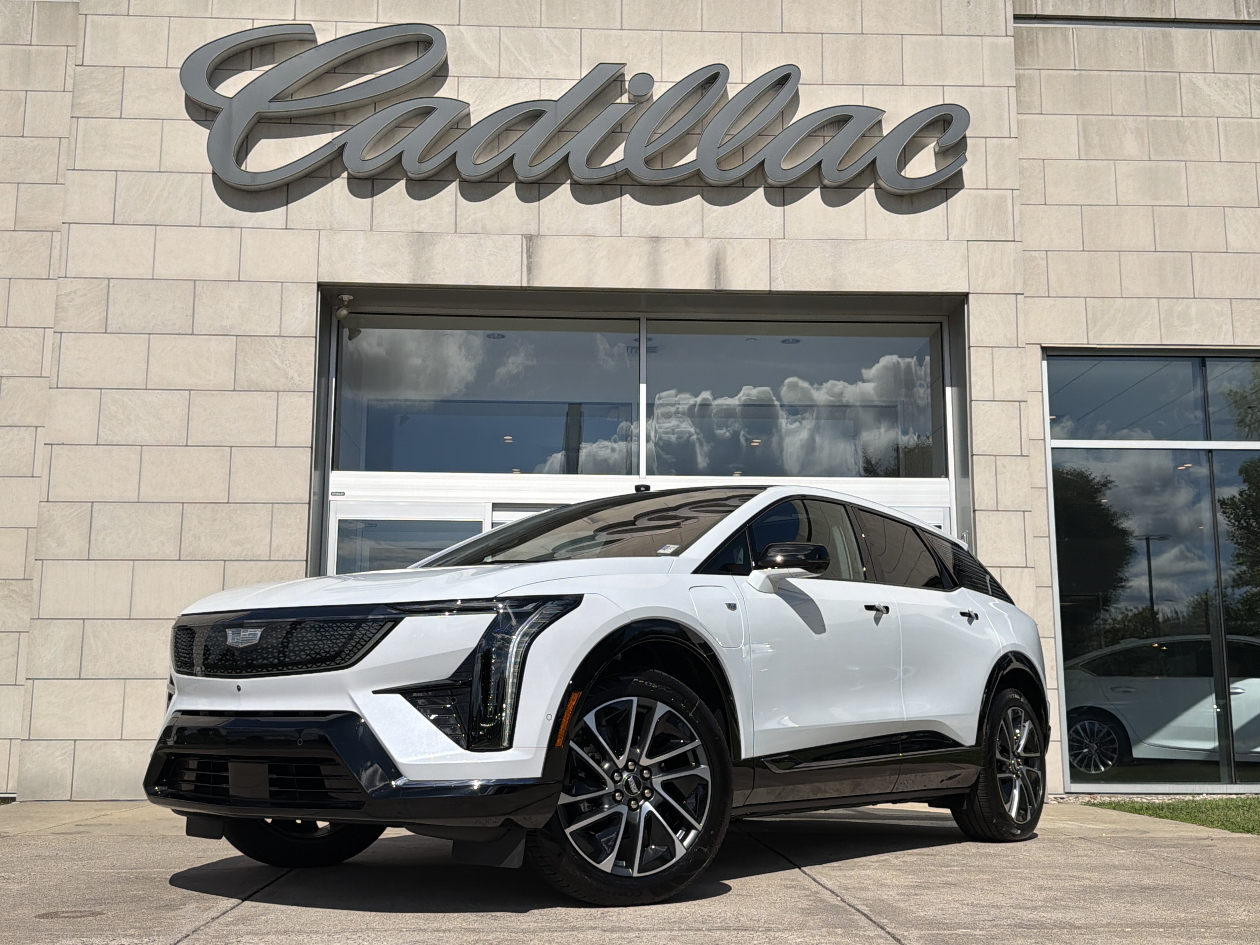 Used 2026 Cadillac Optiq Sport 1 AWD/4WD image 12