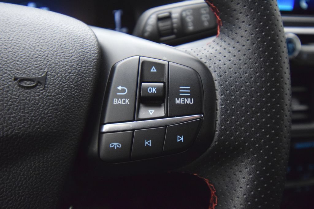 Used 2025 Ford Escape ST-Line AWD/4WD image 32