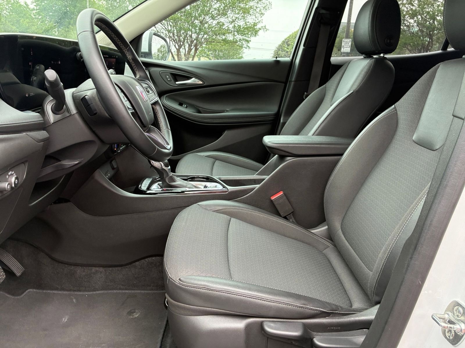 Used 2025 Buick Encore GX Preferred FWD image 26