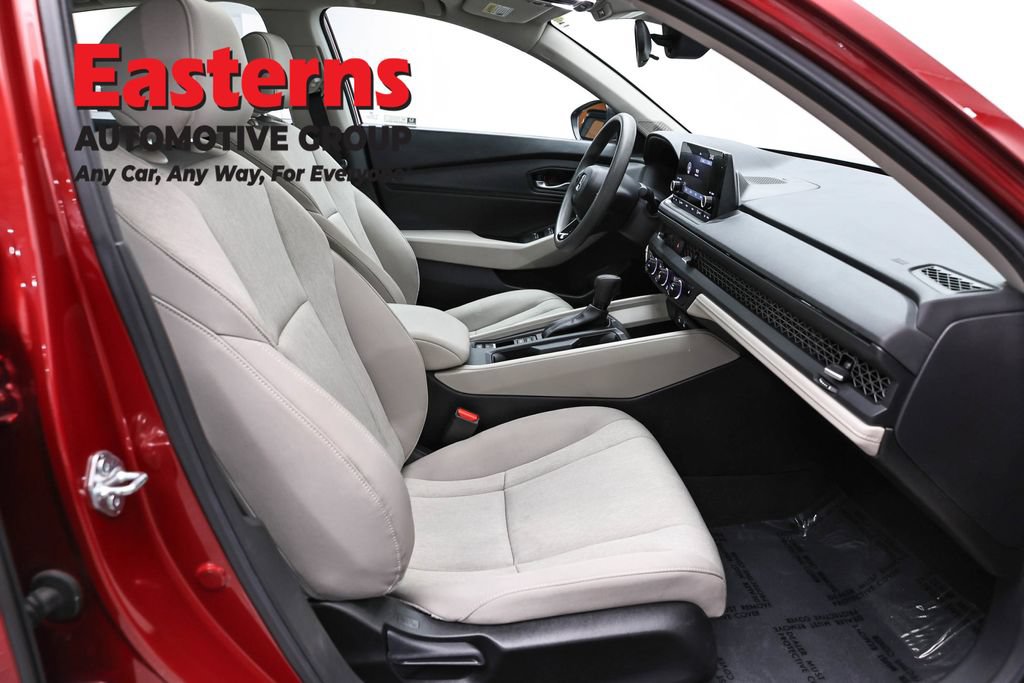 Used 2025 Honda Accord SE image 23