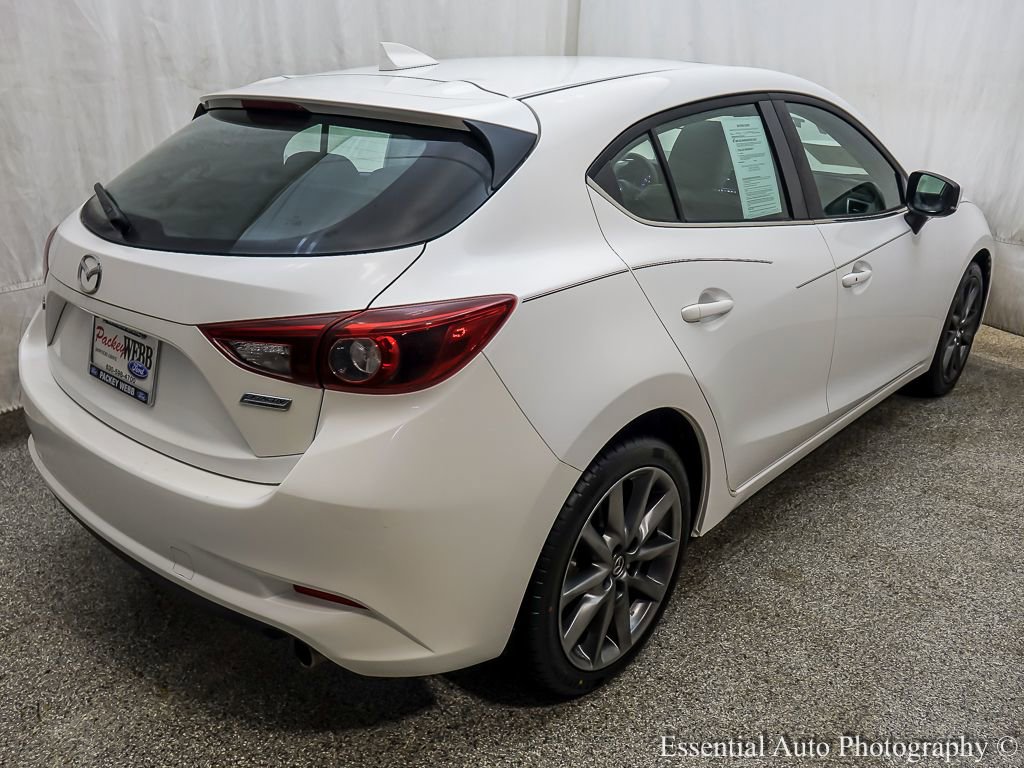Used 2018 MAZDA MAZDA3 Grand Touring image 9