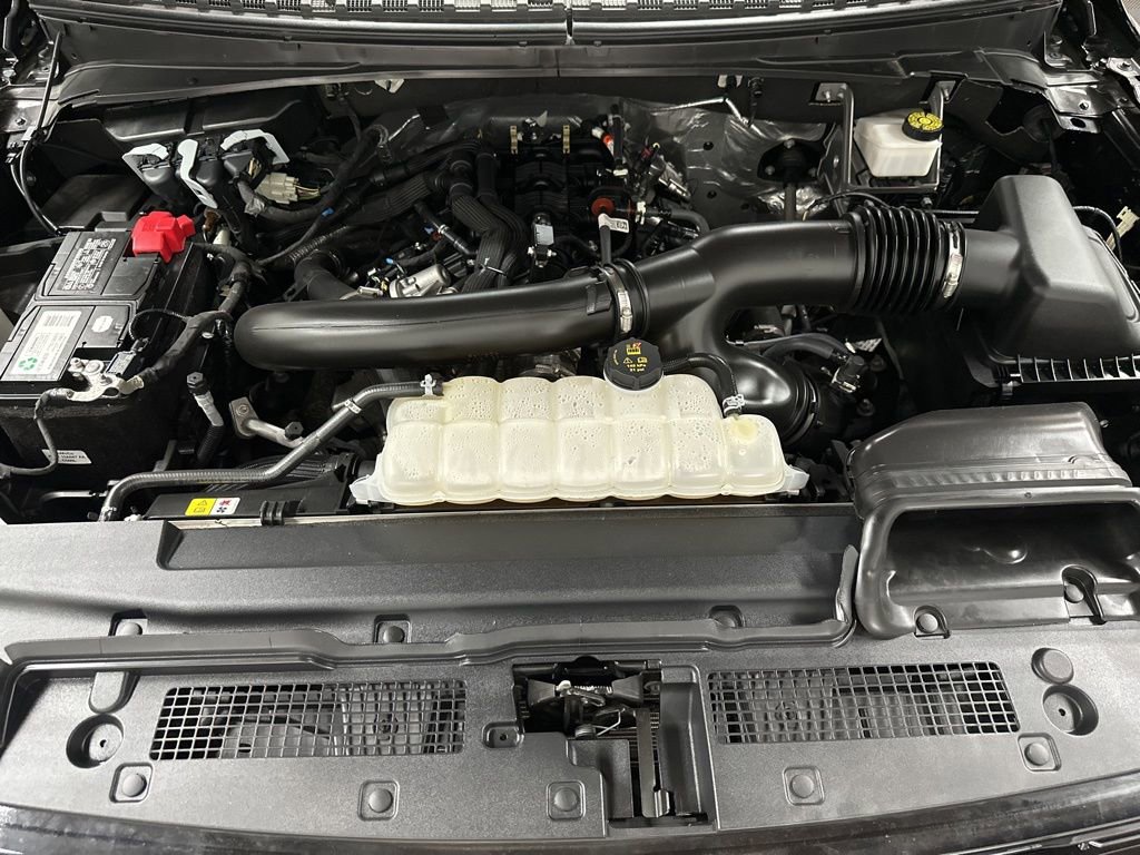 Used 2024 Ford Expedition XLT AWD/4WD image 43