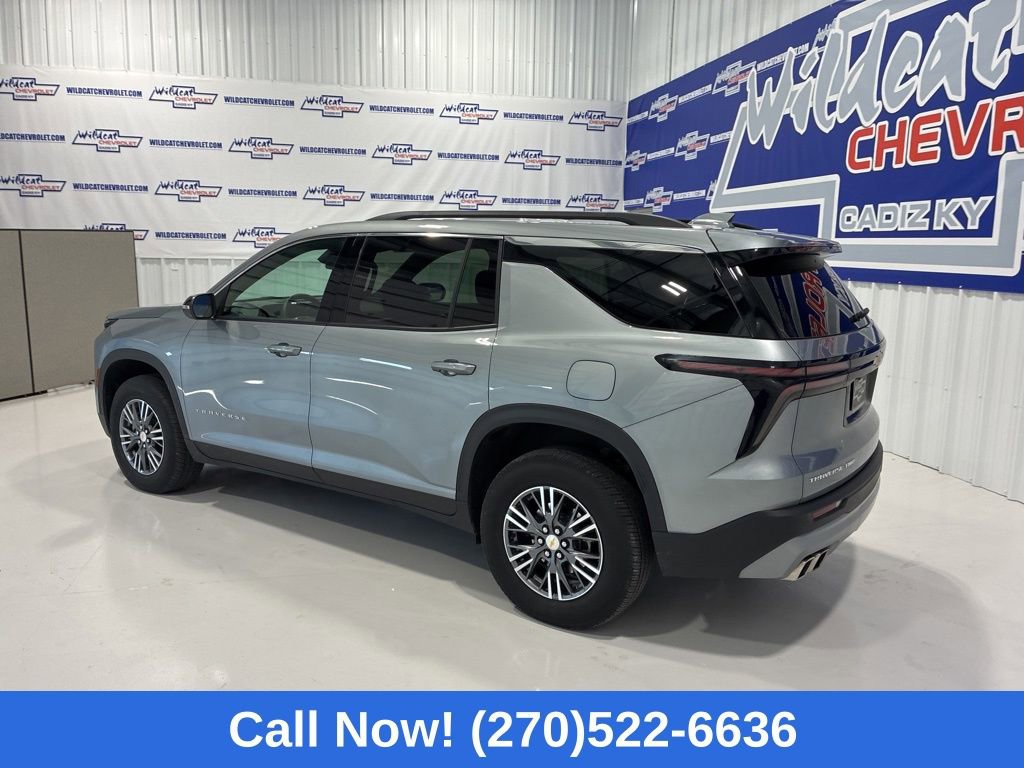 Used 2026 Chevrolet Traverse LT image 4