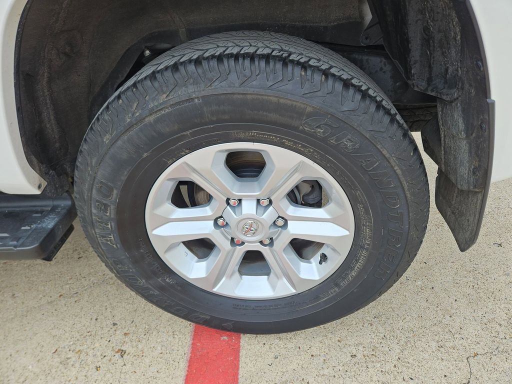 Used 2024 Toyota 4Runner SR5 image 25