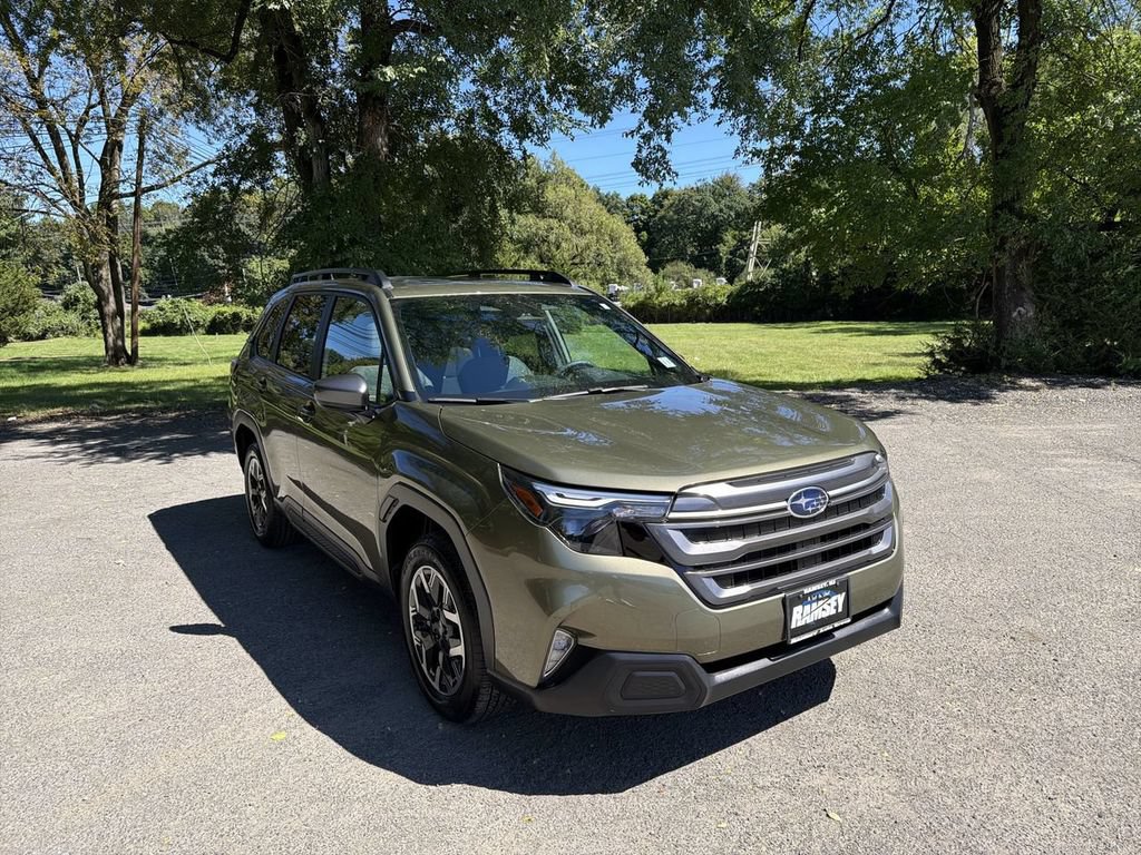 Used 2026 Subaru Forester Premium AWD/4WD image 2