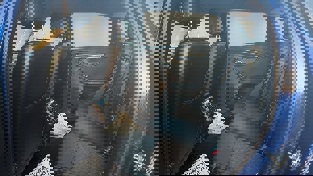 Used 2014 Chevrolet Impala LT w/ Convenience Package image 15