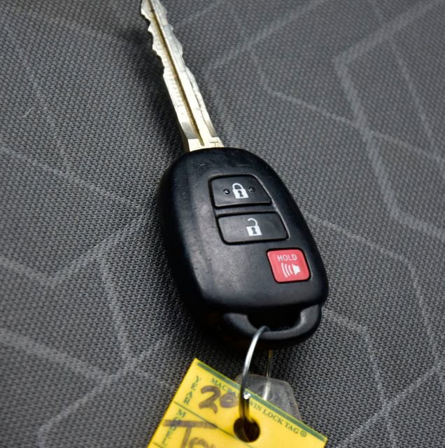 Used 2020 Toyota Tacoma TRD Off-Road image 30