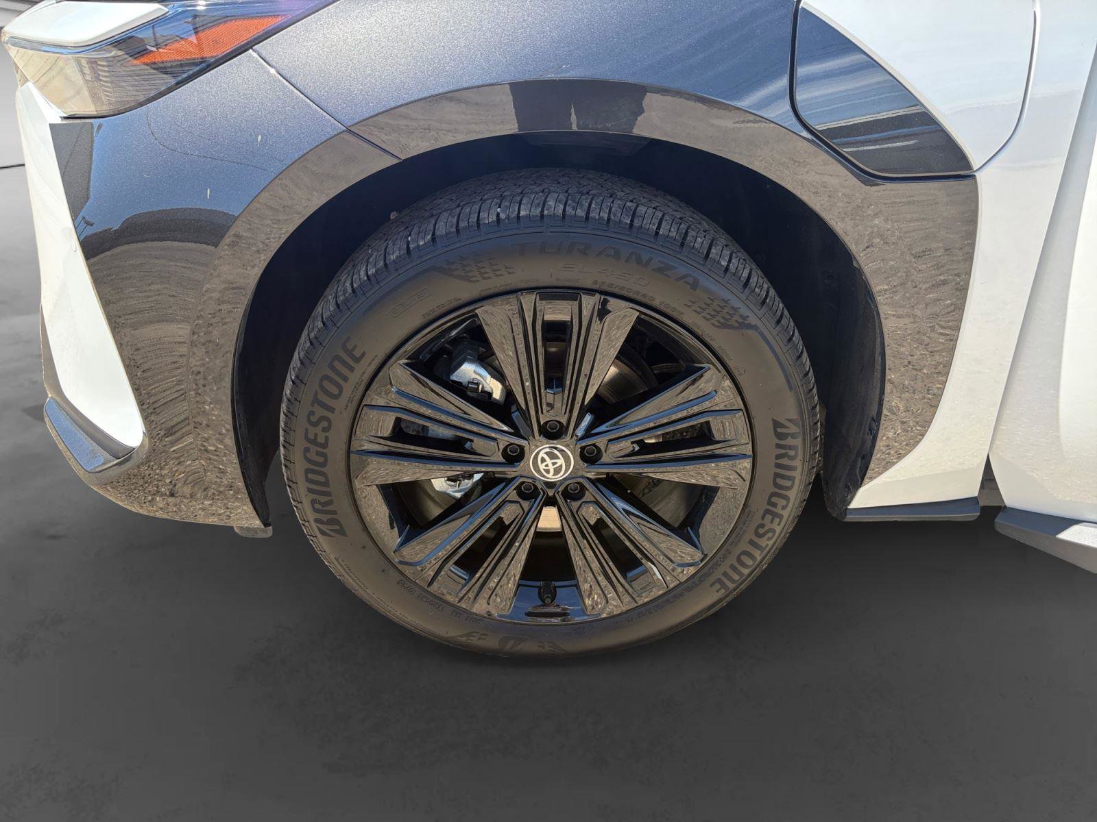 Certified 2025 Toyota bZ4X AWD image 31