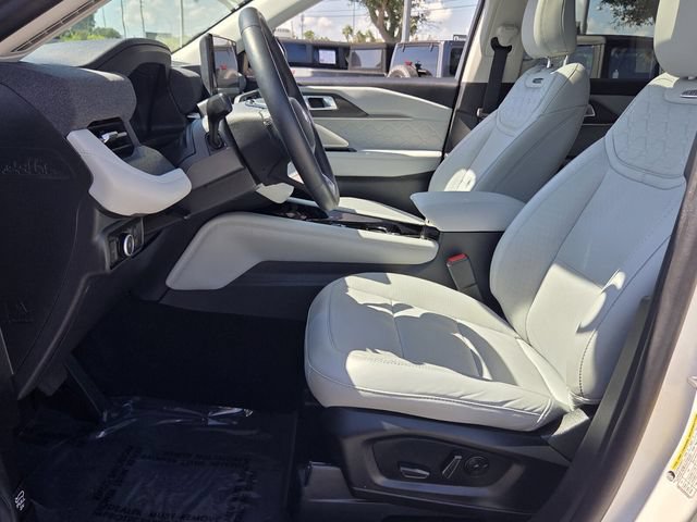 Used 2025 Ford Explorer Platinum w/ Ultimate Package RWD image 12