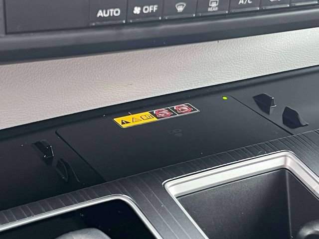 Used 2025 Toyota Sienna LE w/ LE Plus Package image 33