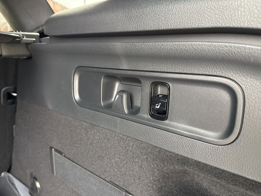 New 2026 Mercedes-Benz GLC 300 4MATIC image 29