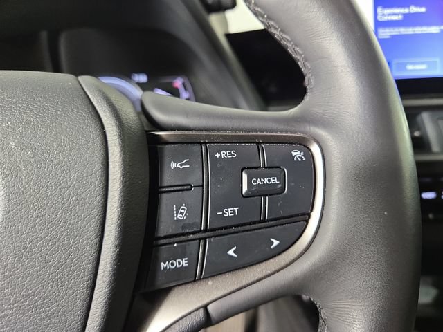 Used 2024 Lexus UX 250h AWD w/ Premium Package image 25
