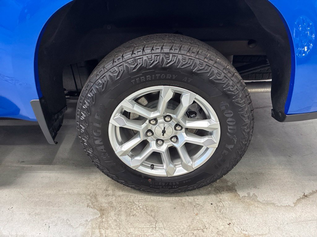Used 2025 Chevrolet Silverado 1500 RST AWD/4WD image 25