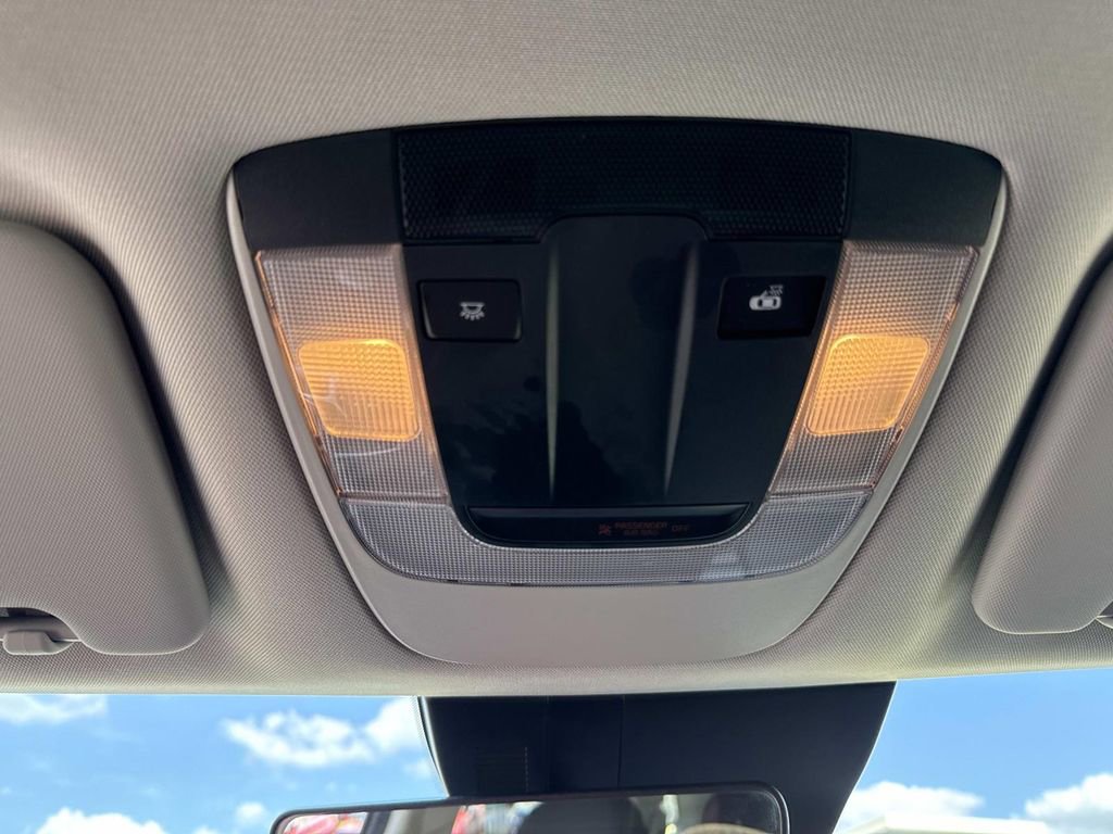 Used 2025 Kia Sportage LX image 39