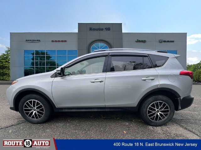 Used 2015 Toyota RAV4 XLE AWD/4WD image 6