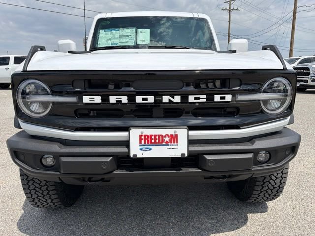 New 2026 Ford Bronco Outer Banks w/ Sasquatch Package AWD/4WD image 2