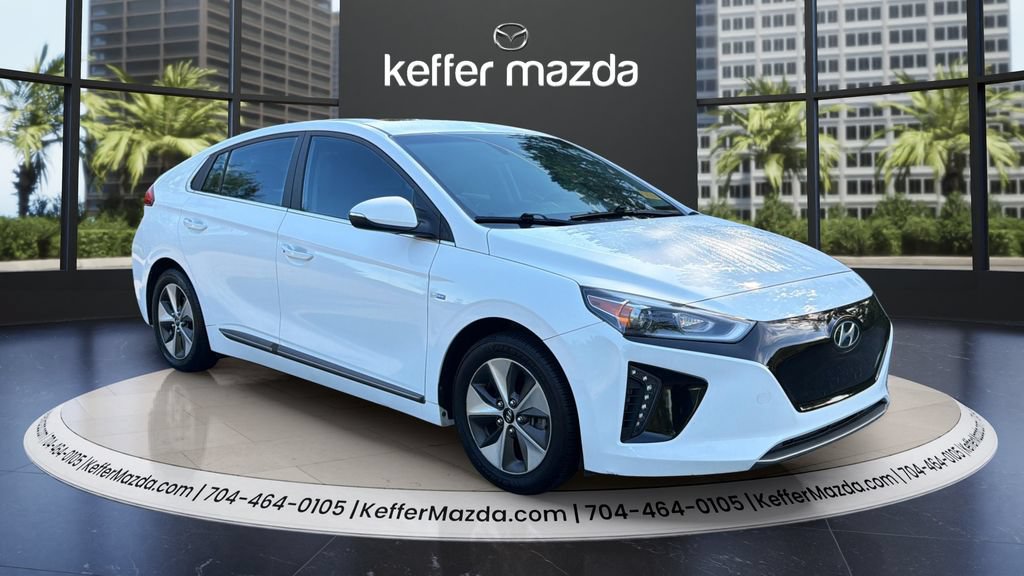Used 2019 Hyundai Ioniq Limited FWD image 1