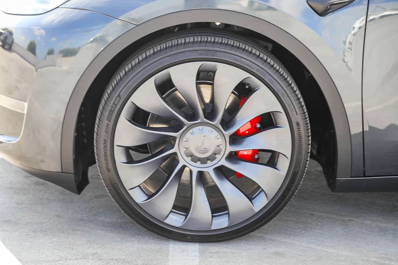 Used 2025 Tesla Model Y Performance AWD/4WD image 10