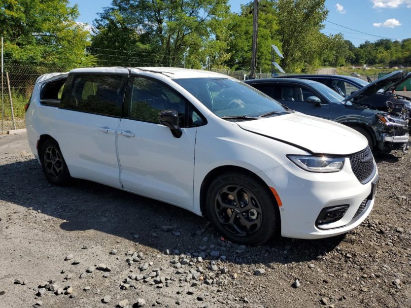 Used 2024 Chrysler Pacifica Limited