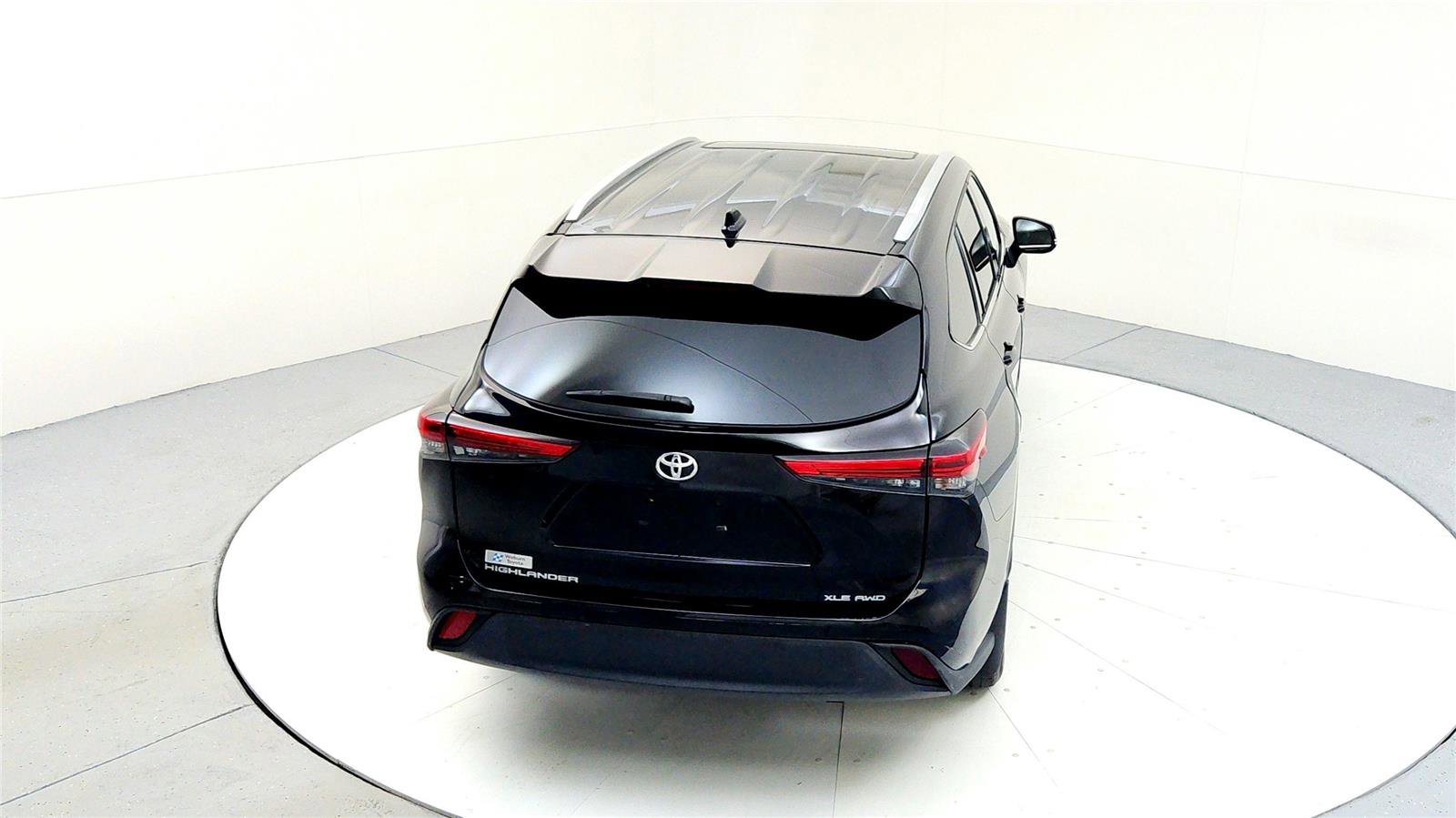 Certified 2022 Toyota Highlander XLE image 17