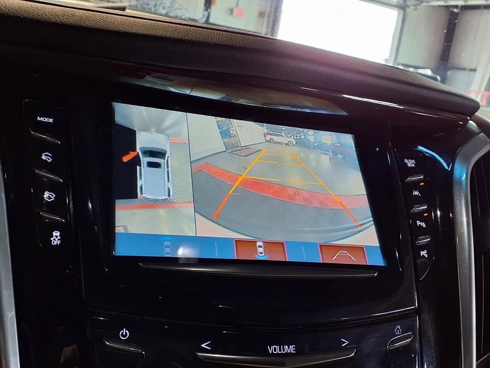 Used 2018 Cadillac Escalade Premium Luxury image 26