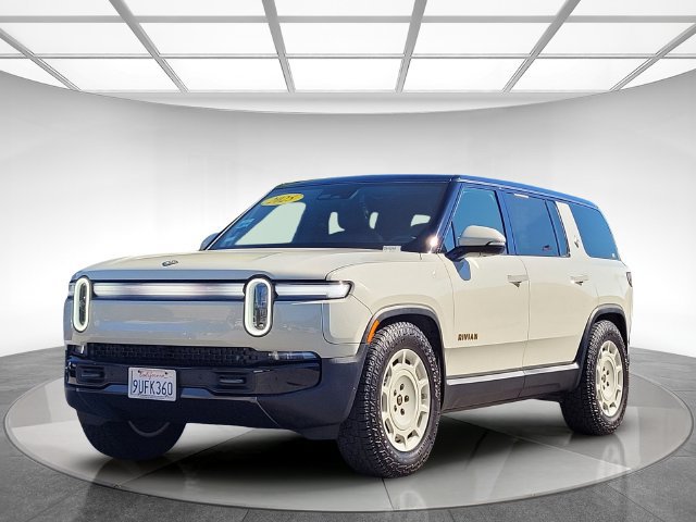 Used 2025 Rivian R1S Adventure Tri AWD/4WD image 8