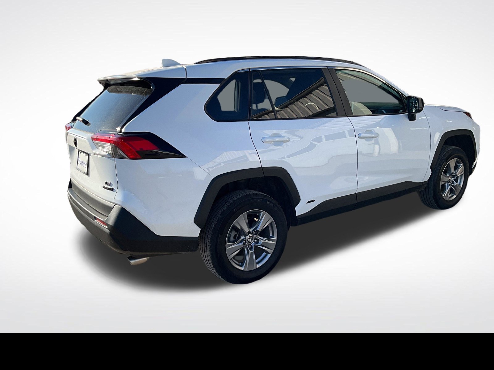 Used 2024 Toyota RAV4 LE AWD/4WD image 5