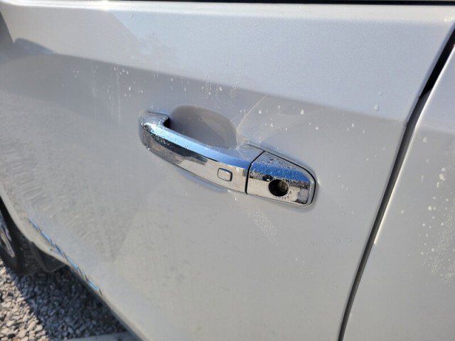 Used 2024 GMC Sierra 1500 Denali Ultimate image 9