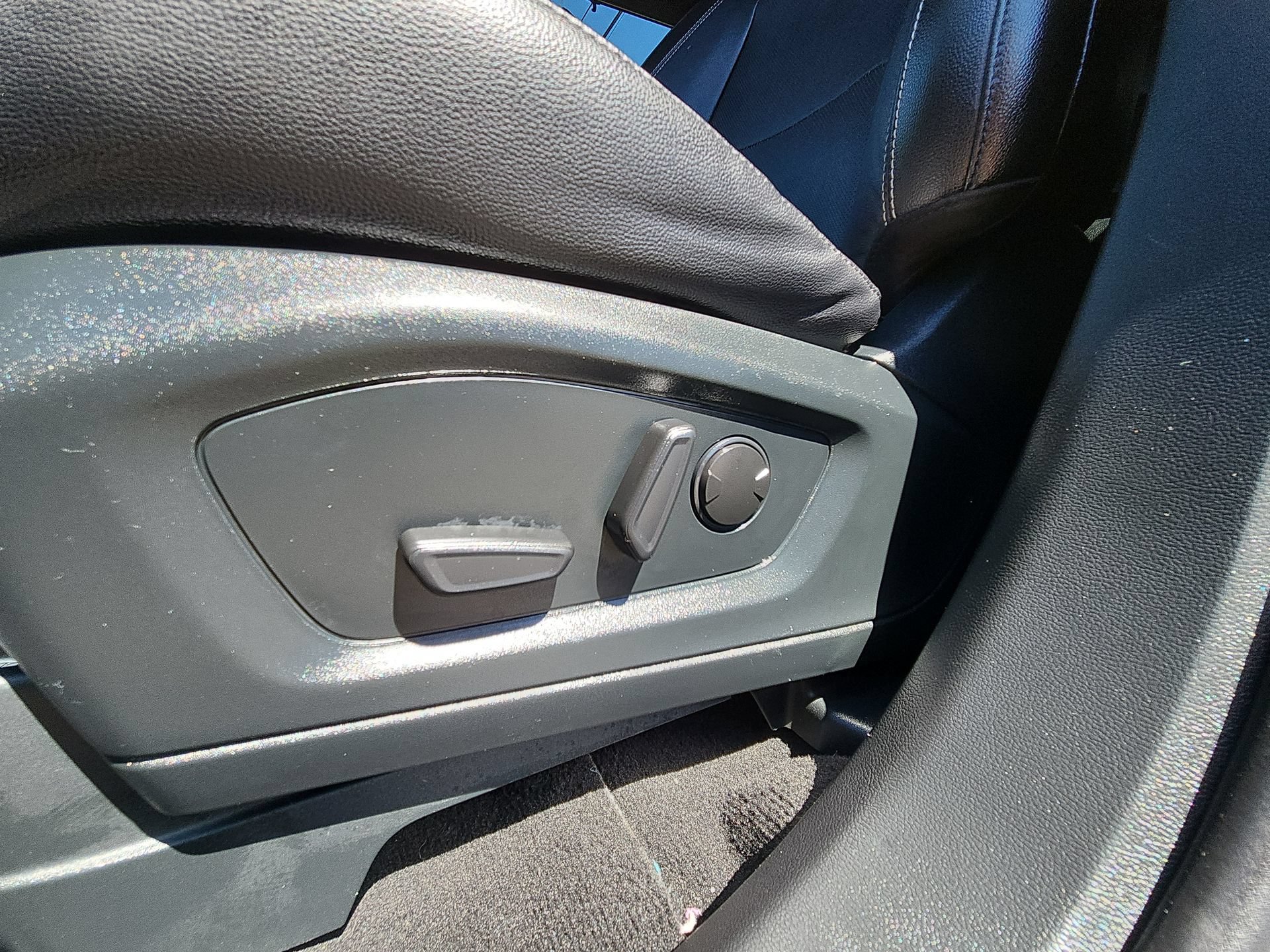 Used 2023 Ford Explorer ST w/ Equipment Group 401A AWD/4WD image 14