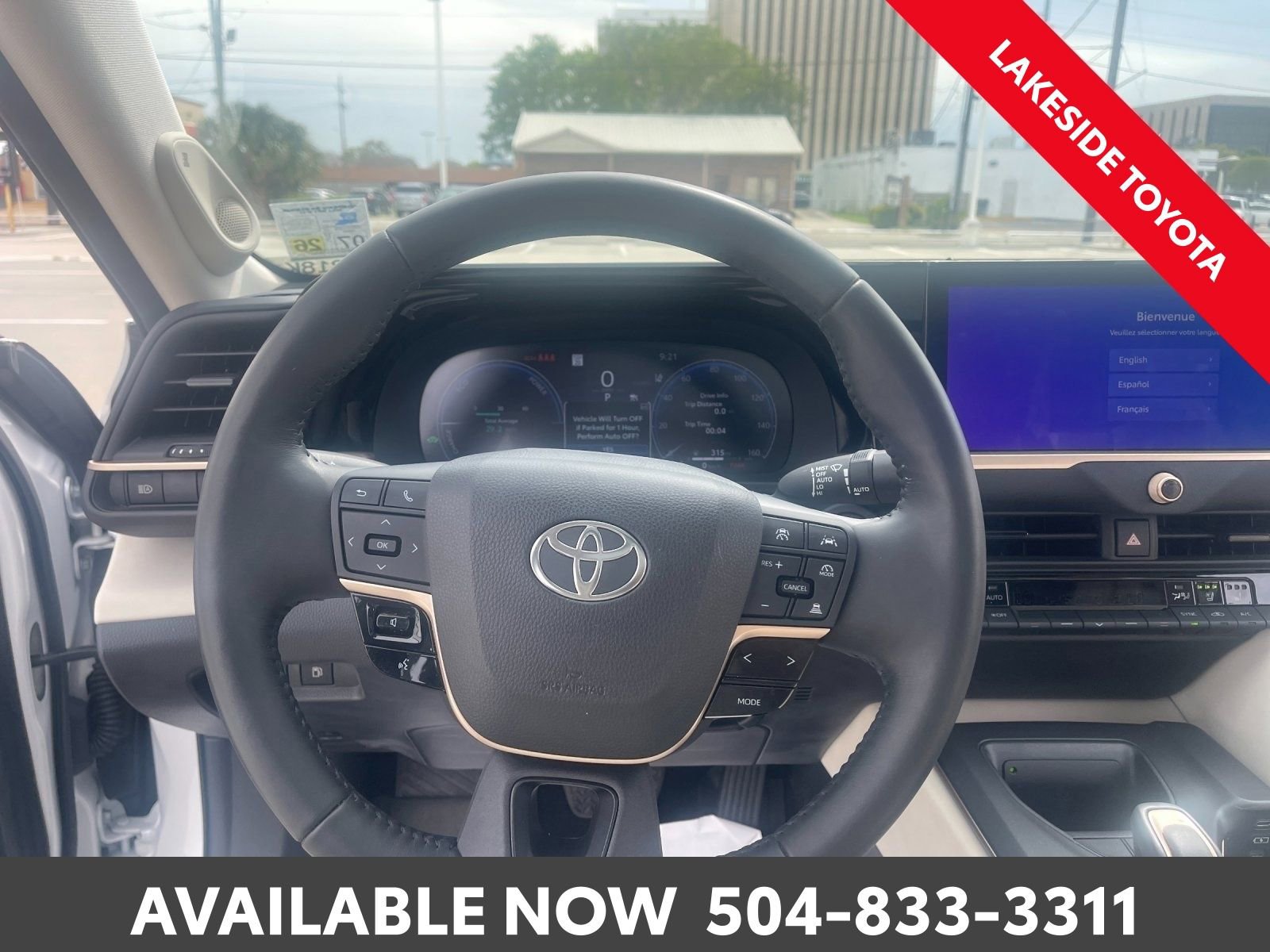 Used 2023 Toyota Crown Limited image 39