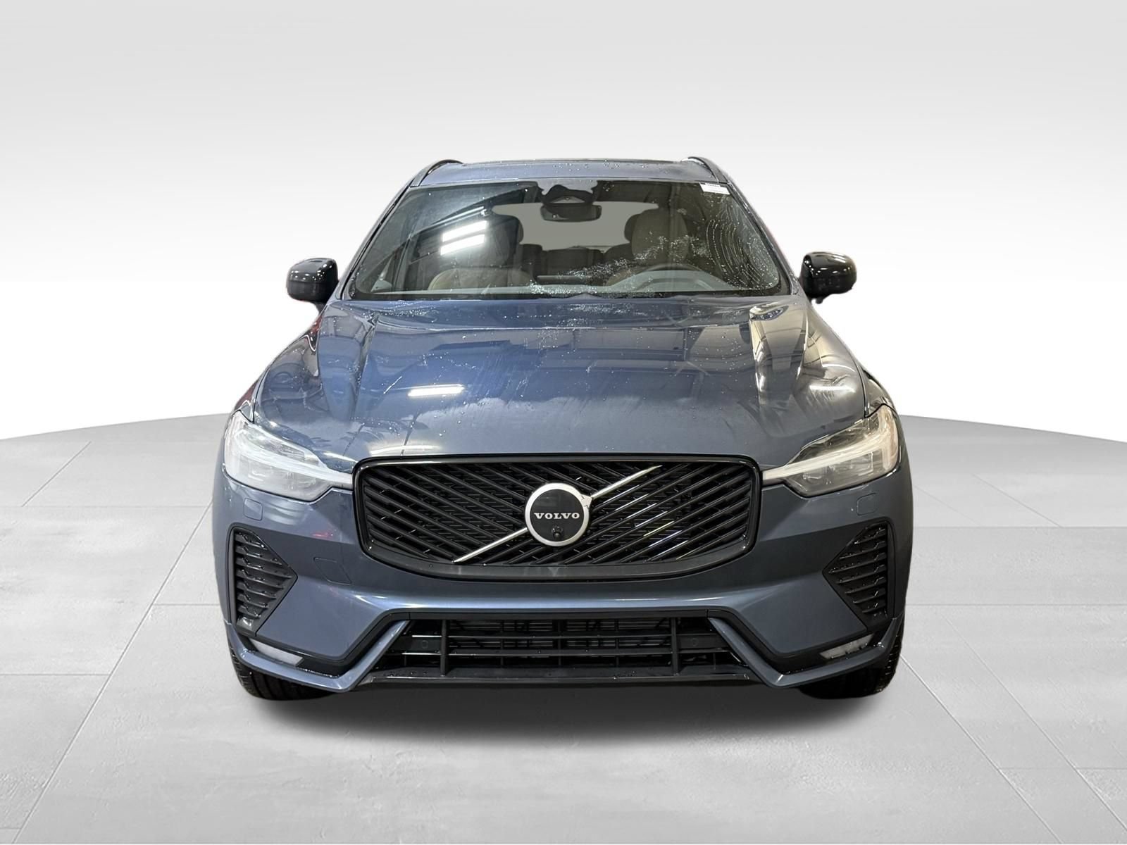 New 2026 Volvo XC60 B5 Plus w/ Protection Package Premier AWD/4WD image 8