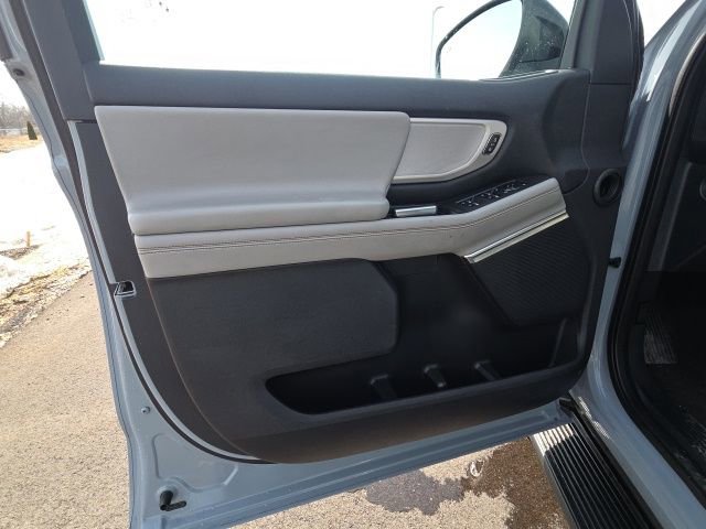 Certified 2025 Ford Expedition Active image 29