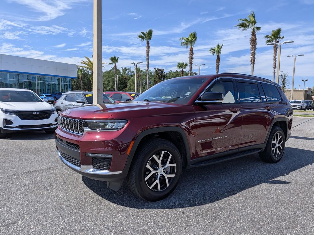 Used 2023 Jeep Grand Cherokee L Limited w/ Luxury Tech Group II AWD/4WD image 7