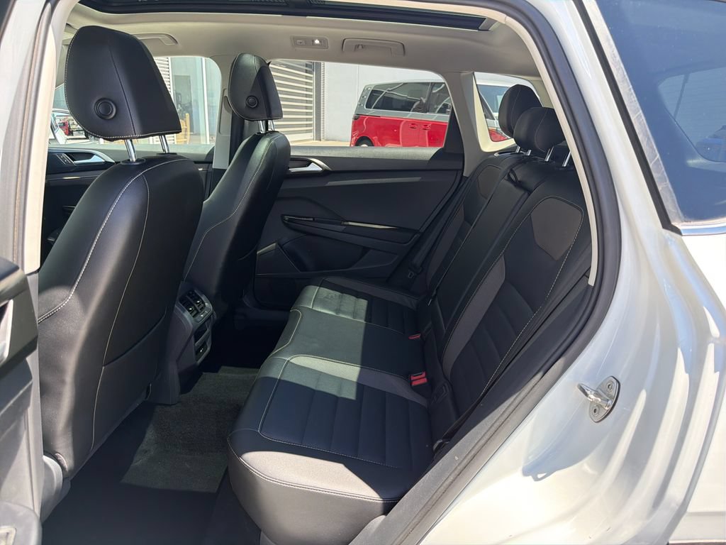 Certified 2023 Volkswagen Taos SEL AWD/4WD image 14