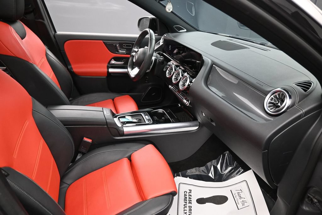 Used 2024 Mercedes-Benz GLA 35 AMG 4MATIC image 38