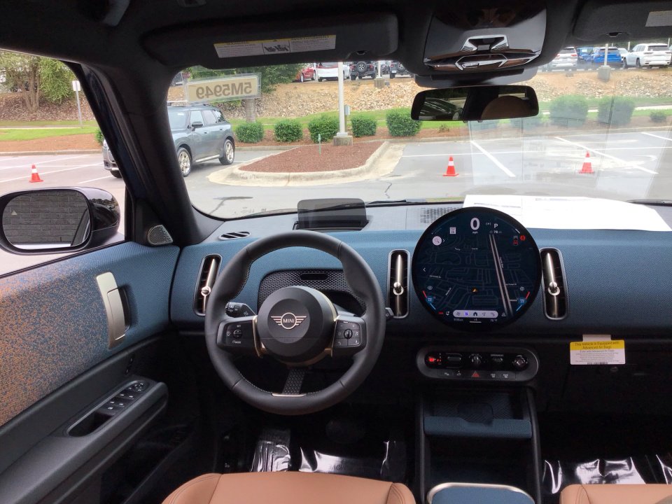 New 2025 MINI Cooper Countryman S w/ Comfort Package Max image 30
