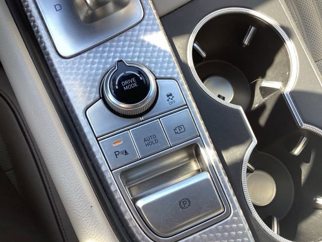 Used 2023 Genesis G70 2.0T w/ Sport Prestige Package image 21