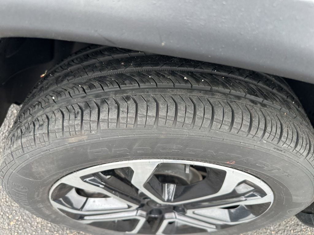 Used 2023 Jeep Compass Limited w/ Sun and Sound Group AWD/4WD image 5